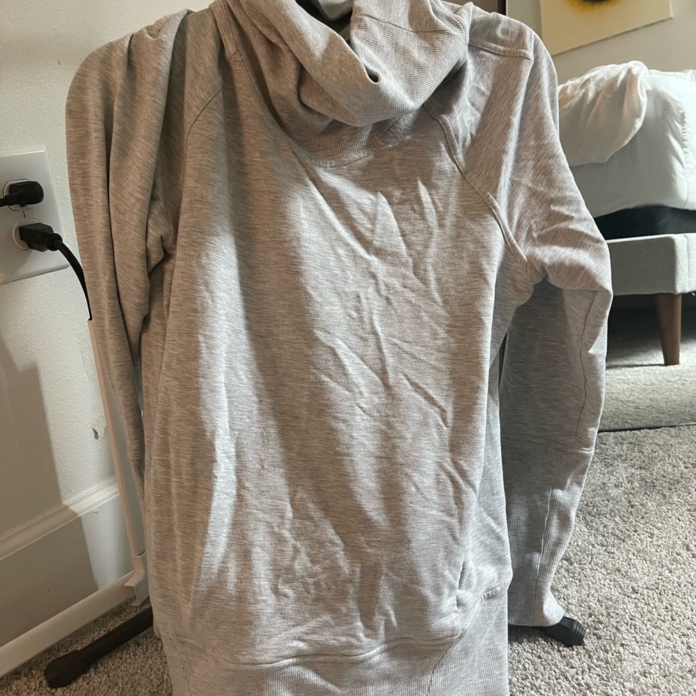 Lululemon sweater. Size 4